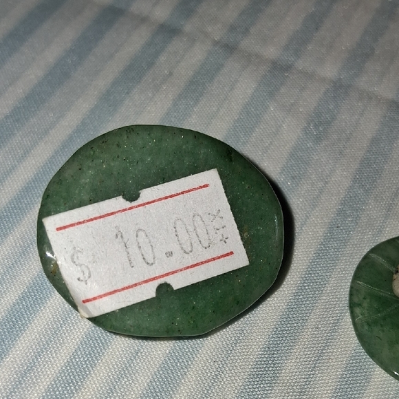 Green and White Frog Decor Stones - Picture 2 of 5